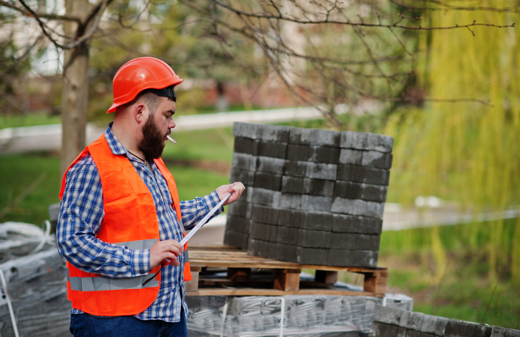 beard-worker-man-suit-construction-worker-in-safet-2023-11-27-05-35-19-utc-aspect-ratio-1712-1108